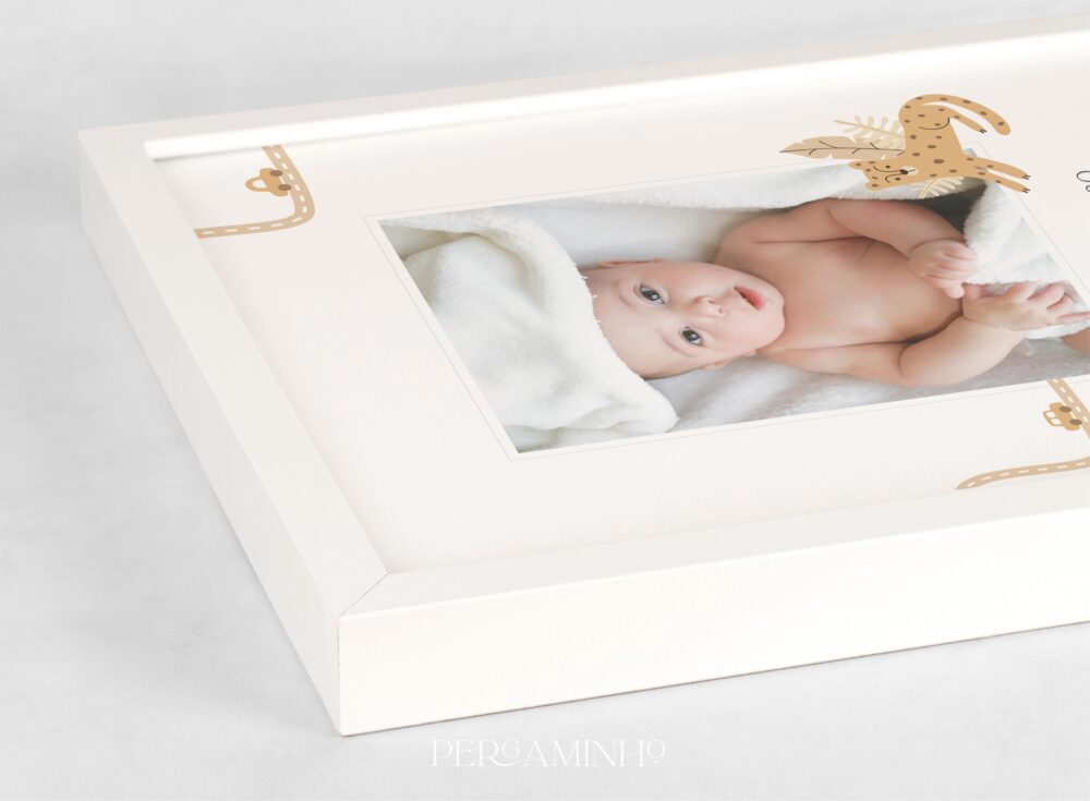 Moldura Bebé "O Momento" cor branca em madeira e papel algodão