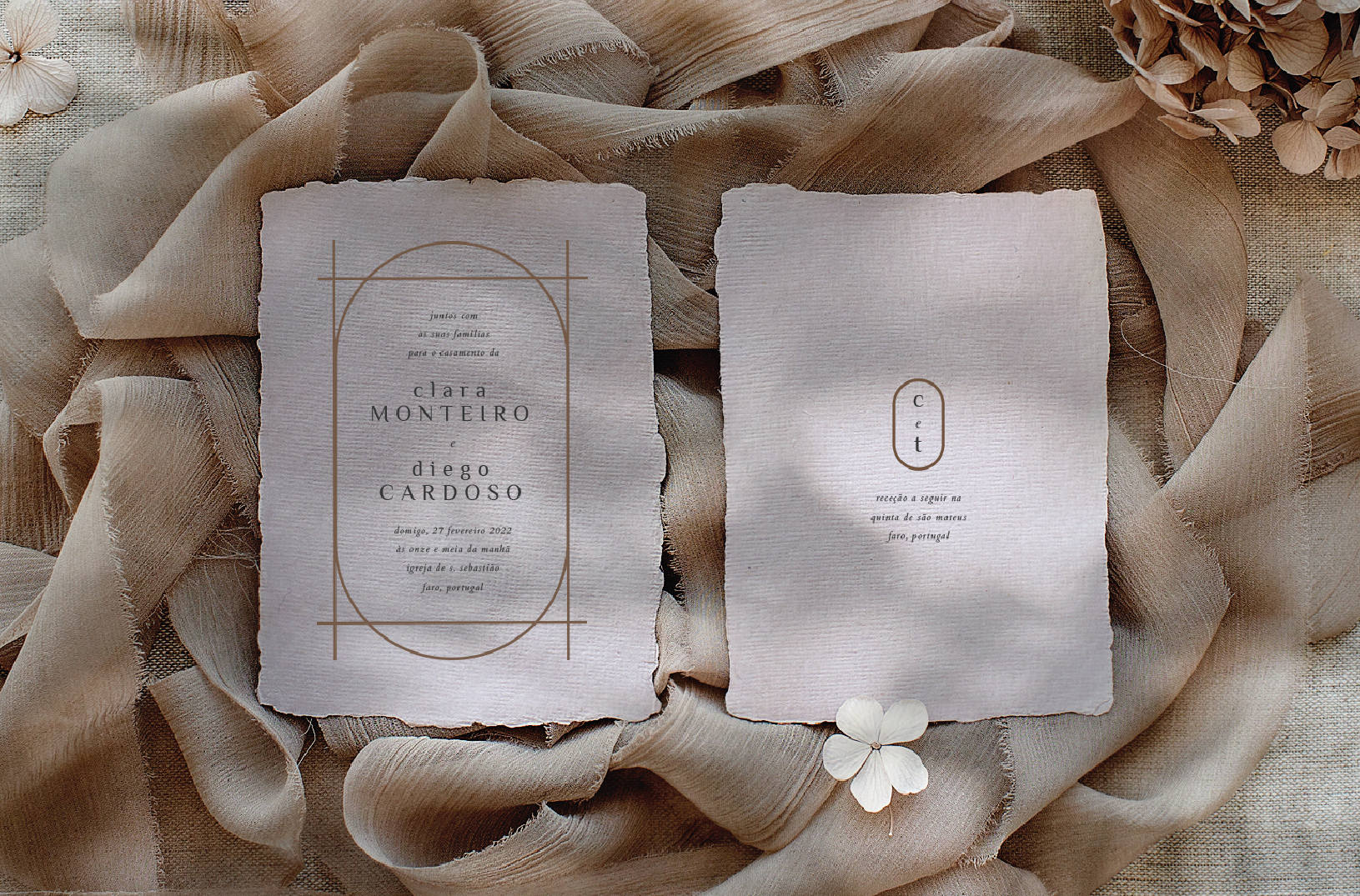 Convite de Casamento com detalhes em amarelo em papel algodão com efeito rasgado