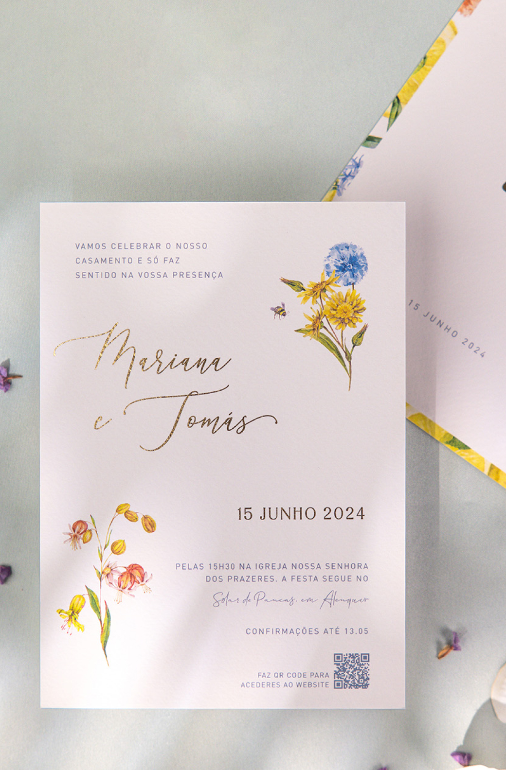<a style="color:white;" href="https://pergaminho.design/convites-de-casamento/convites-florais/">Convites Florais</a>