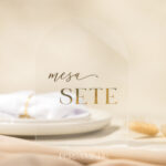 Marcador de Mesa - Acrílico Transparente em Arco
