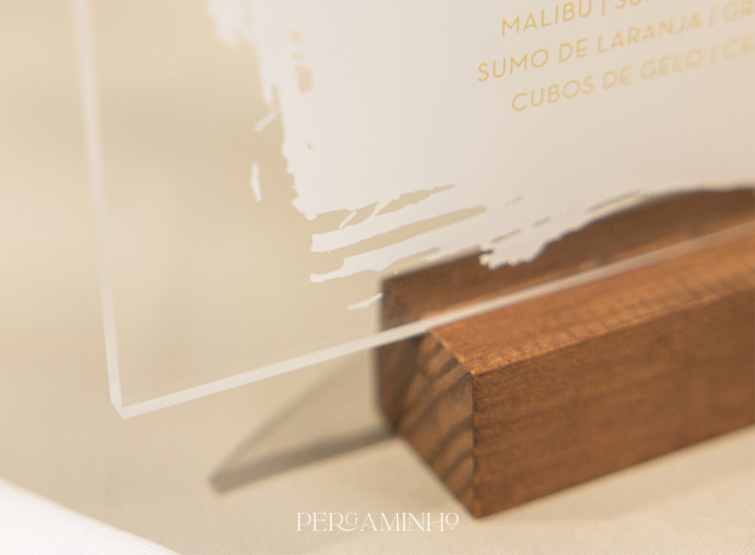 Placa de Bar - Acrílico Transparente - Pergaminho Design